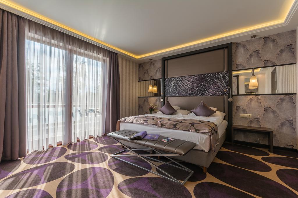 Victoria Garden Hotel Es Etterem Nyíregyháza Værelse billede