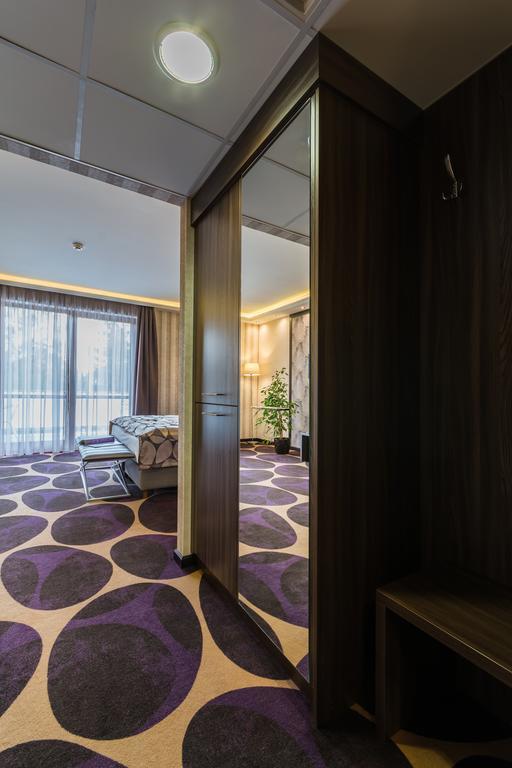 Victoria Garden Hotel Es Etterem Nyíregyháza Eksteriør billede